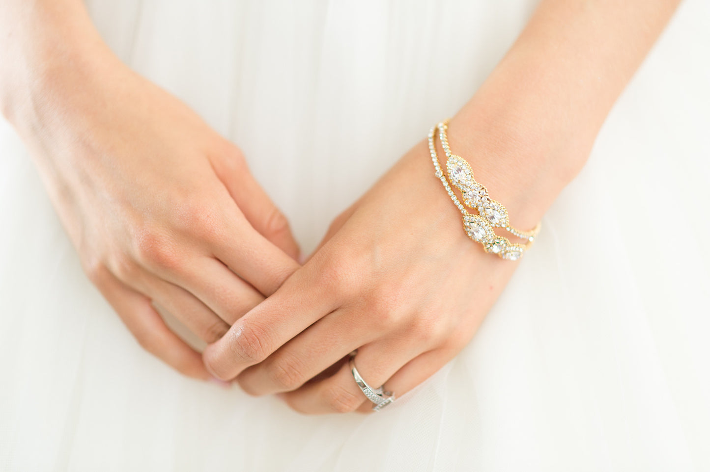 JONA BRACELET- GOLD