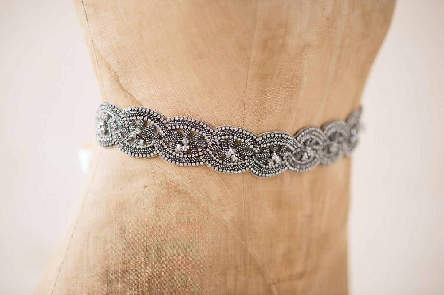 JEWEL SASH - GUNMETAL