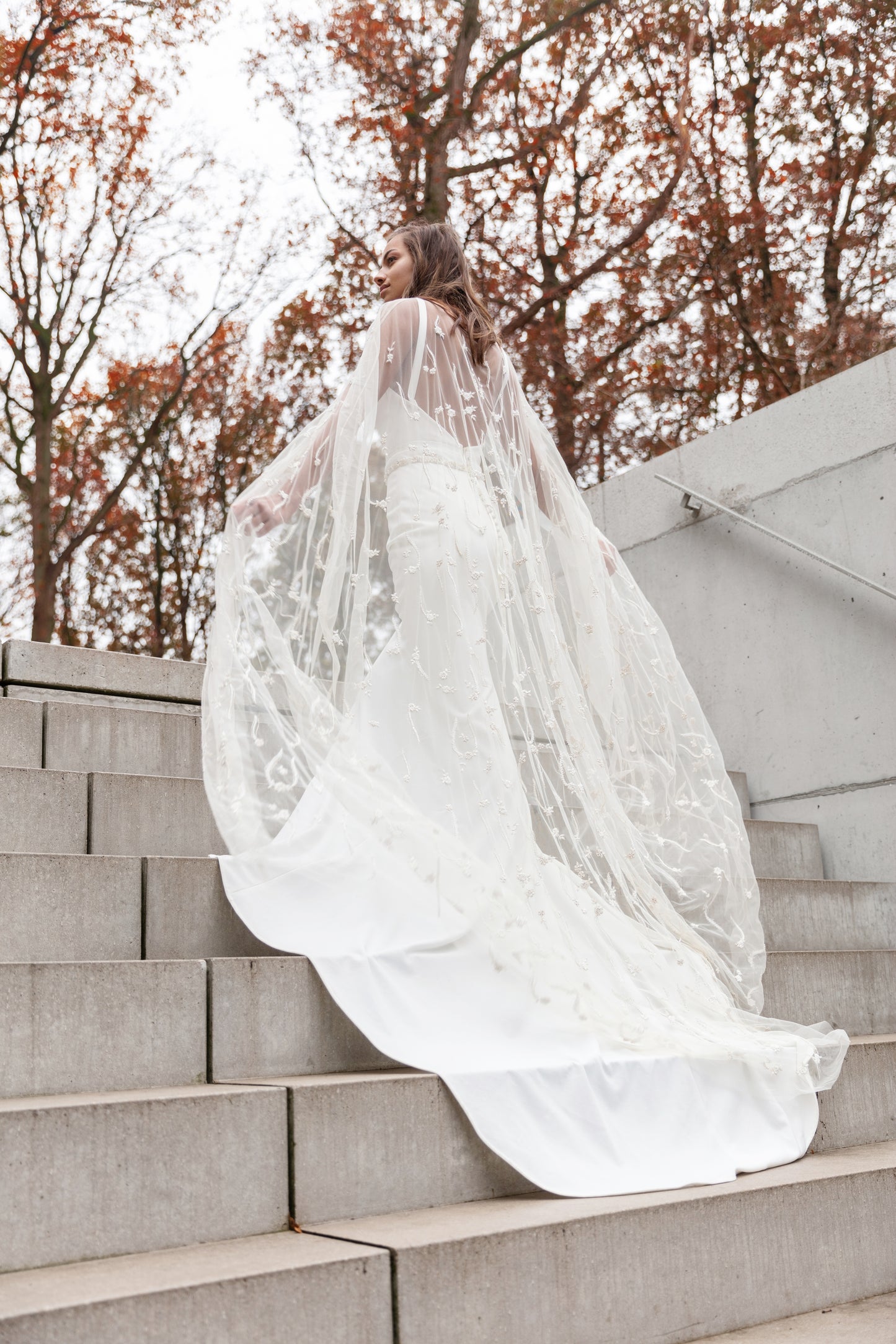 INDYA CAPE- IVORY