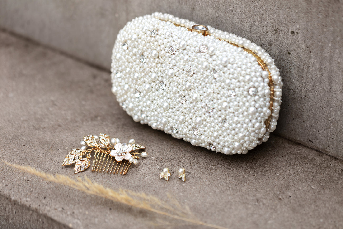 AIDAN CLUTCH- IVORY