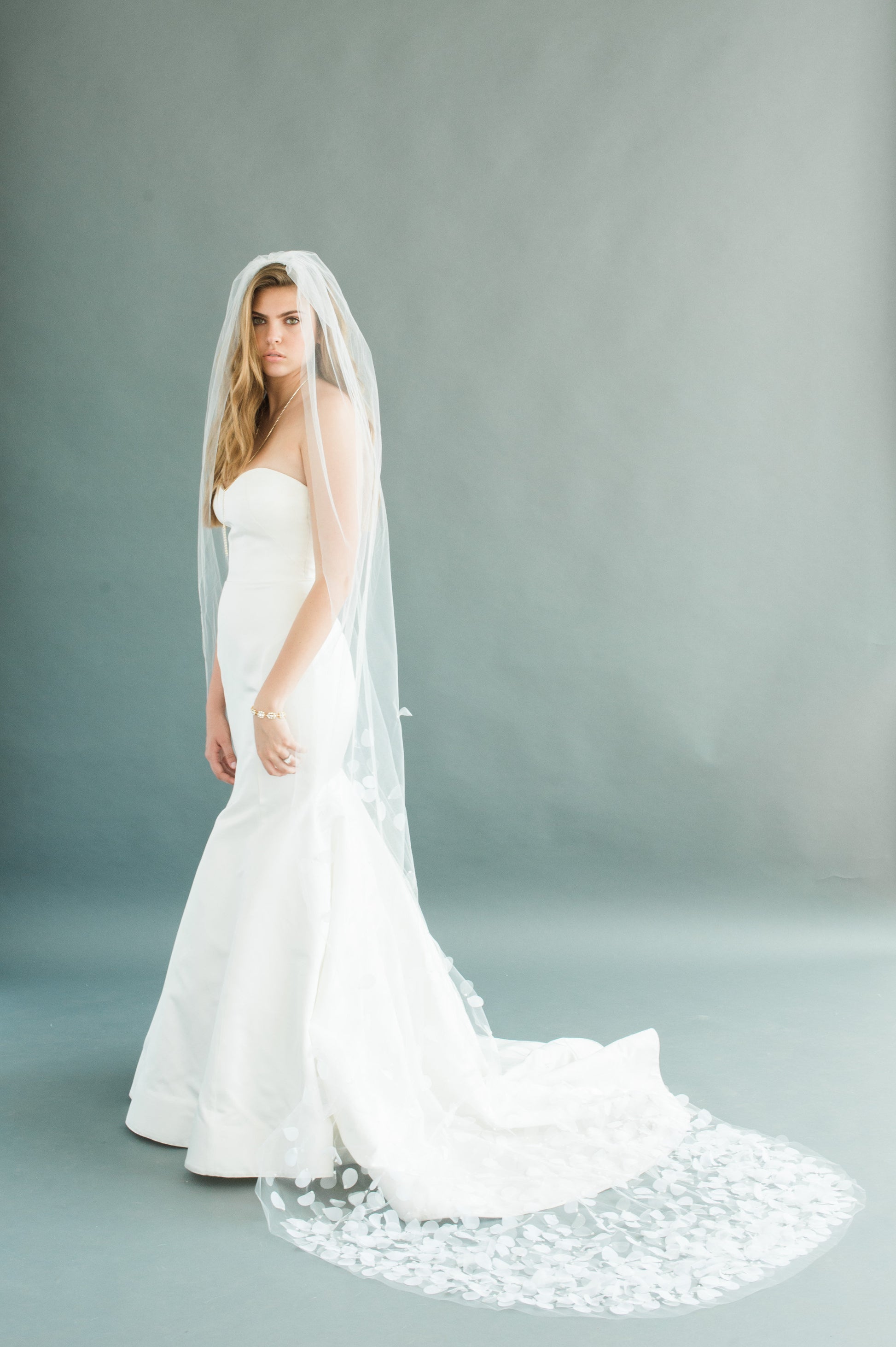 PETAL VEIL 54 PETAL VEIL 54