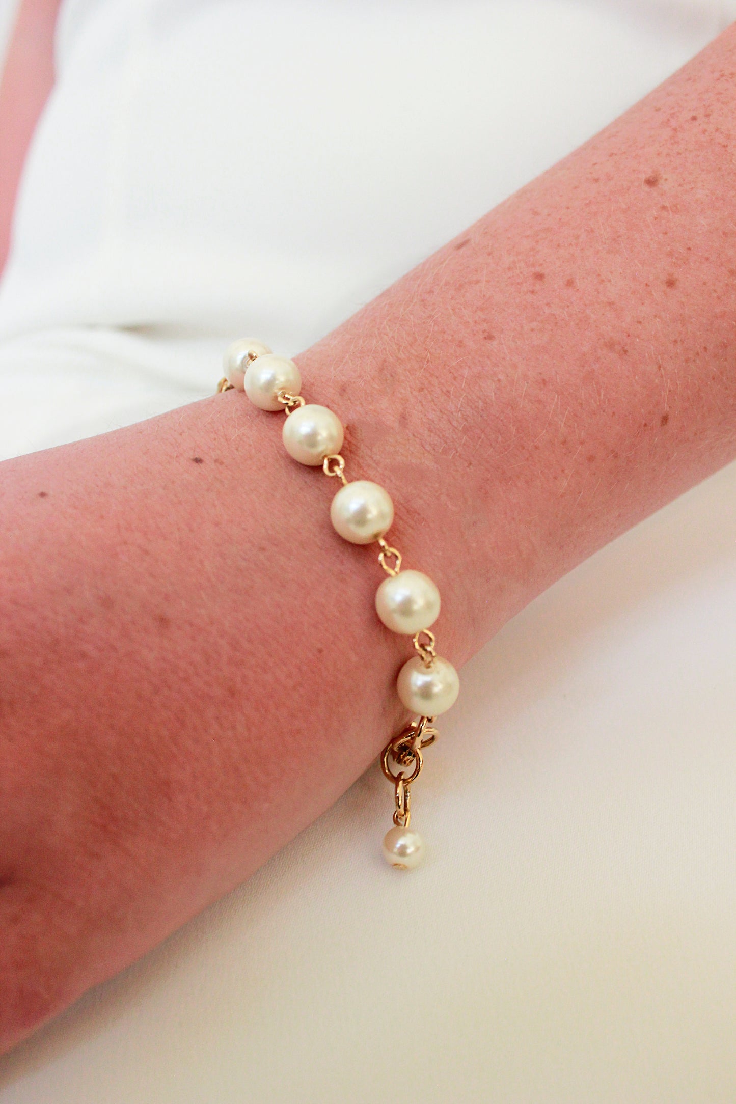 Gold Bracelet Pearl Bead Bracelet Gold Chain Charm Bracelet Pearl Dainty Layering Bracelet Bridesmaid Gift Boho Wedding Jewelry Simple, KAI bracelet for Her, for Bride, for Bridesmaid Gift , for Mother of the Bride, for Wedding Guest or Special Occasion by Camilla Christine Bridal Jewelry and Wedding Accessories. Bridal Style Inspiration Trends for Bride, Wedding Ideas