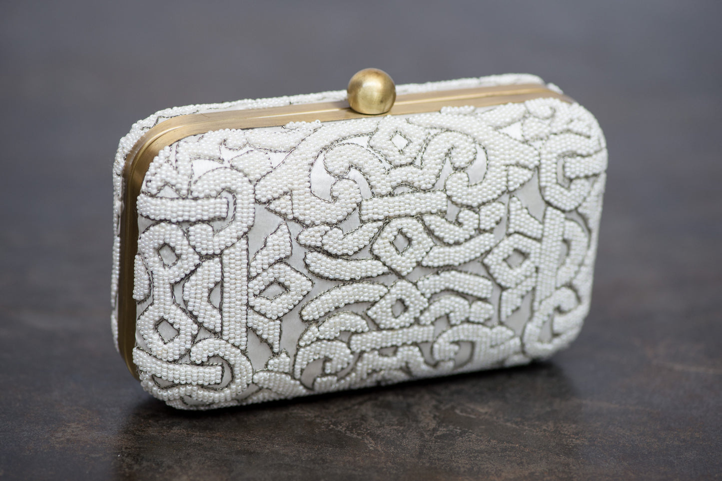 DELANCEY CLUTCH- OFF WHITE