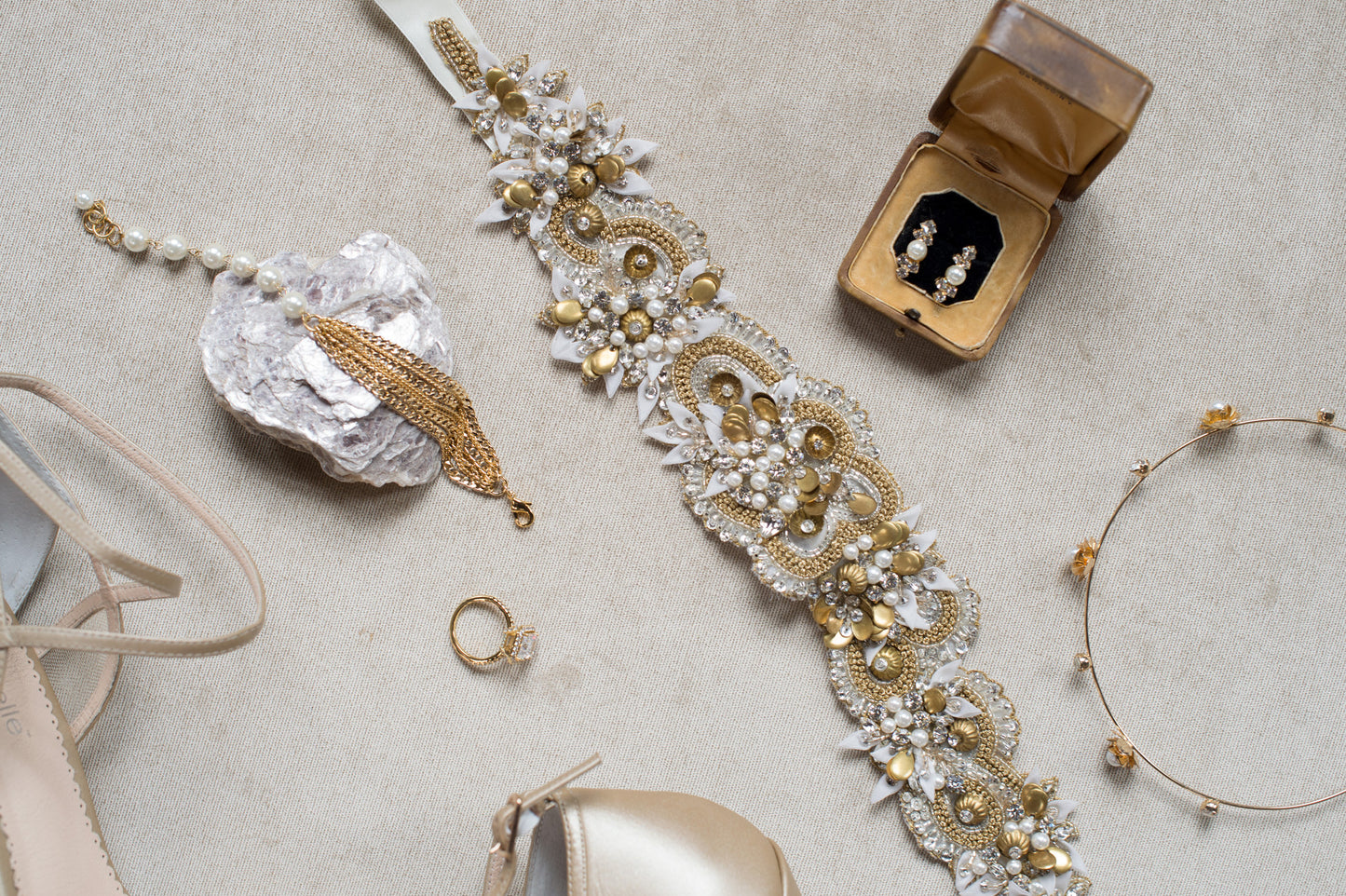 LIV EARRINGS- GOLD
