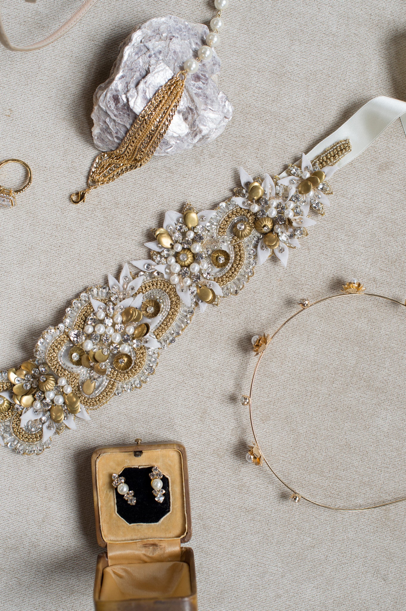 LIV EARRINGS- GOLD