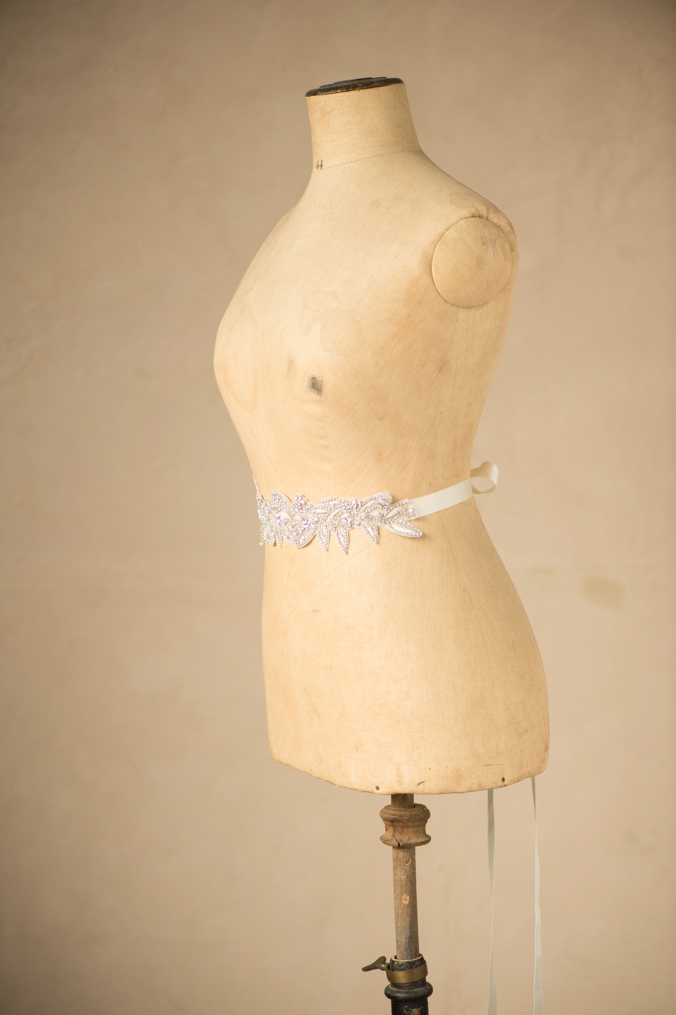 HYACINTHE SASH - SILVER