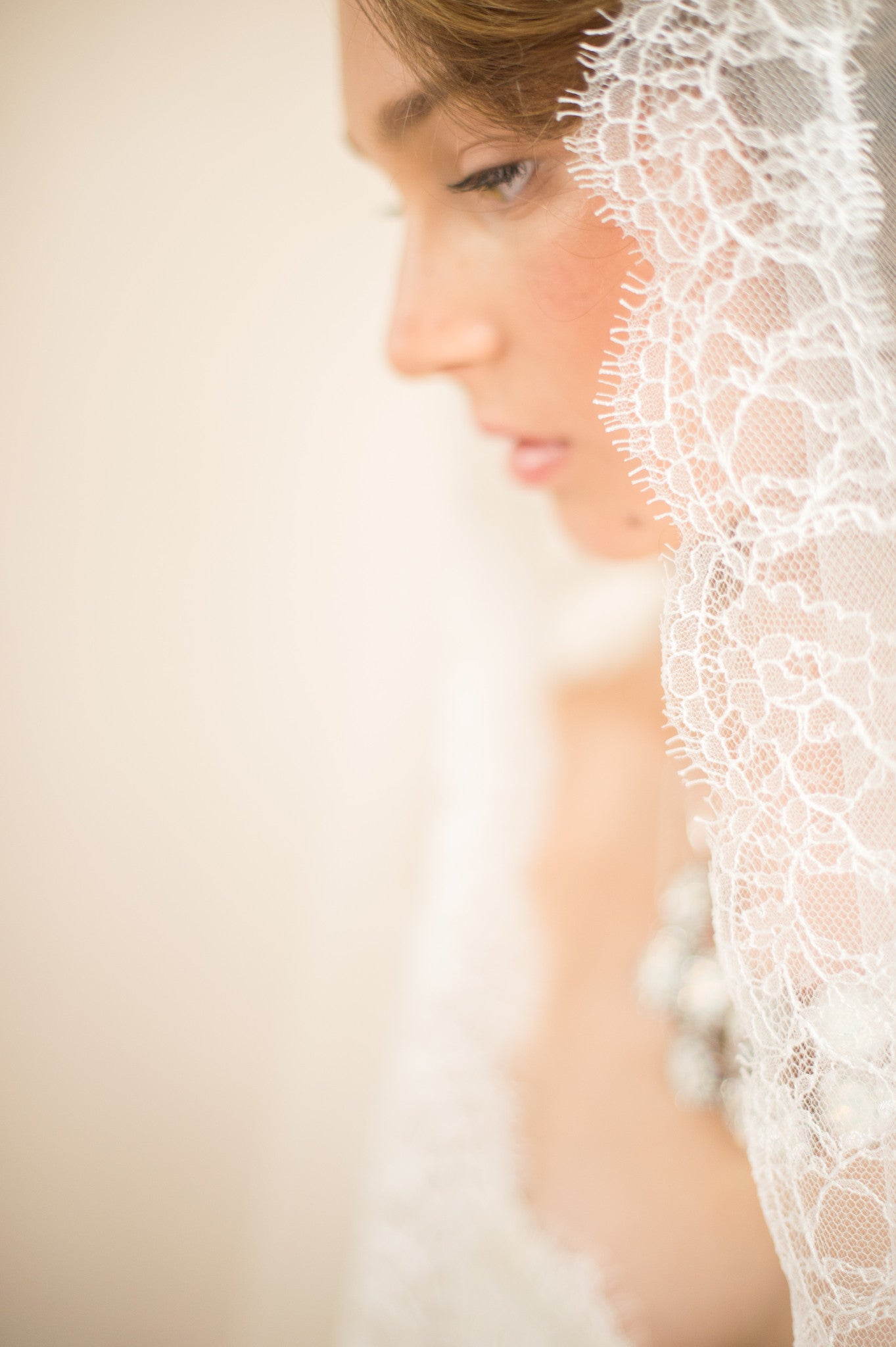 LETITIA STANDARD VEIL
